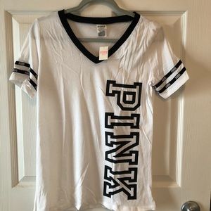 🌷VS Pink Tee Shirt🌷